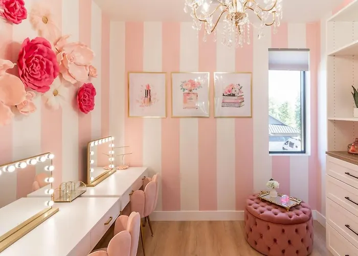 Holiday home Barbie Dream House